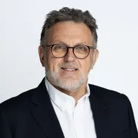 Chris Hallett