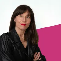 Delphine de Diesbachツ
