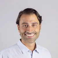 Dennis Pilarinos
