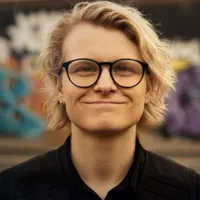 Kelli T.