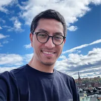 Javad Mohaqeq