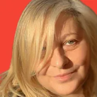 Simona B.